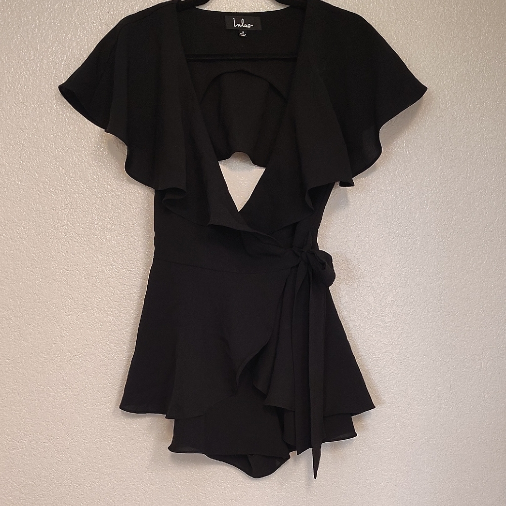 Lulu's Party Festival Concert Chic Elegant Black wrap Romper B27